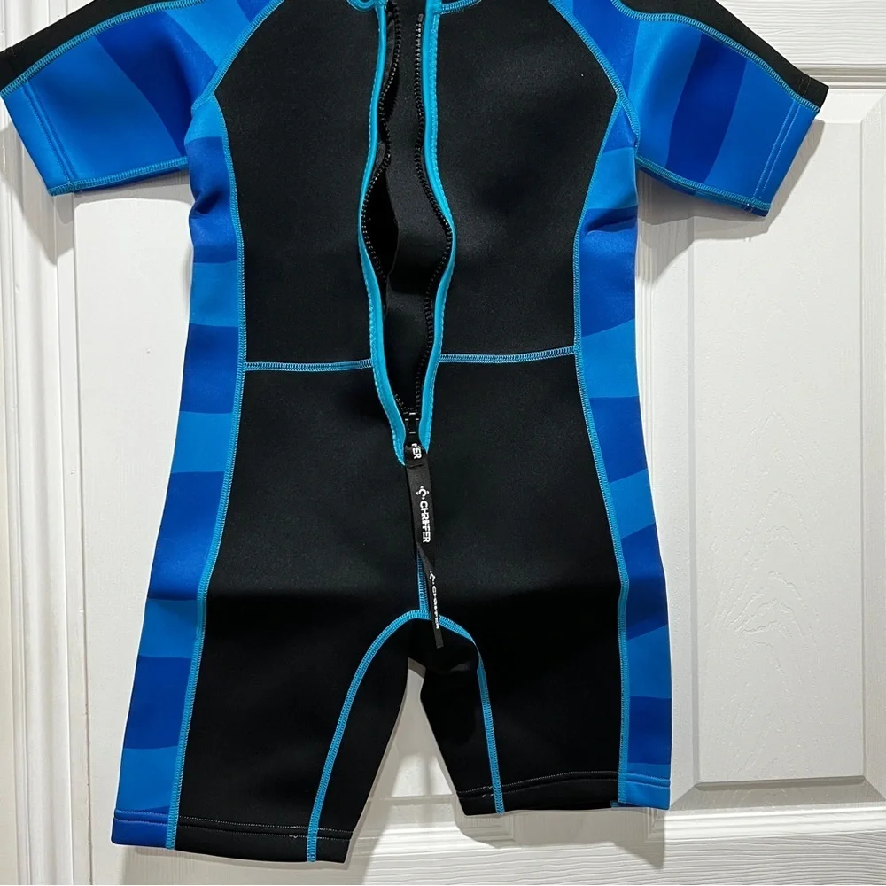 Chriffer Kids Wetsuit Size Large Black/Blue Print Details Short Sleeve Boys